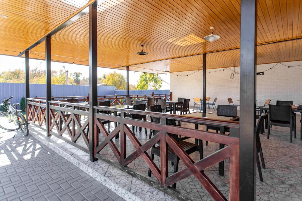 Hotel AutoLux Cahul Exterior foto